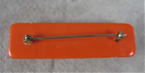 Orange BAKELITE Carved Art Deco Bar Pin Brooch - … - image 2