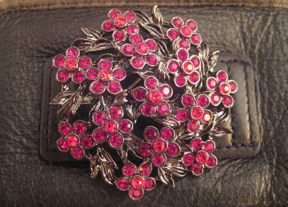 Large RED Rhinestone Floral and Leaves BROOCH - G… - image 1