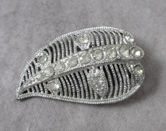 Elegant Shoe Clips Pair - 1940s - Sparkly Leaves with Rhinestones
