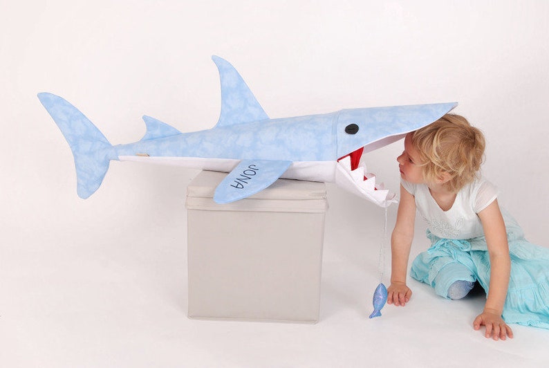 Silas the shark, light blue XXL the original image 1