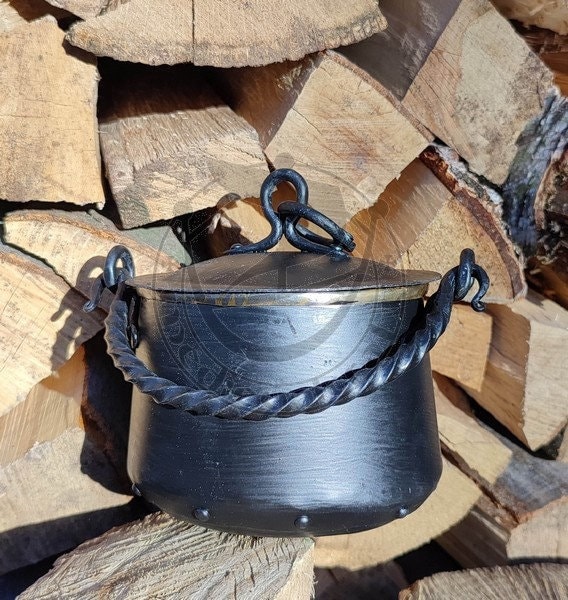 Camp Skillet, Hand Forged, Hiking 6.75 or 9.5 dia. Bushcraft and