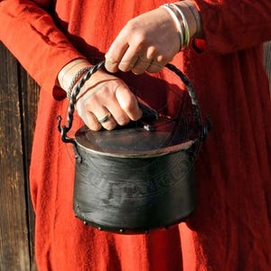 Smidd metallgryta 3L