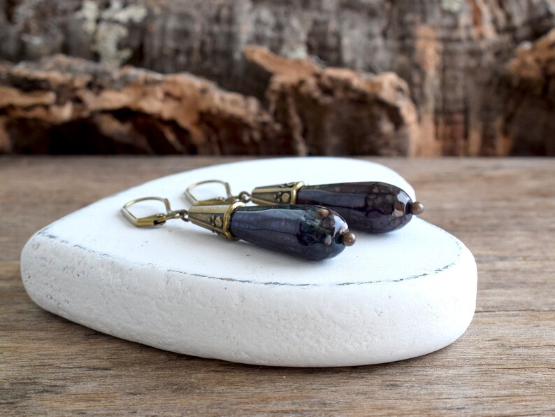 Vintage style jewelry Long drop earrings Purple jewelry Teardrop earrings Antique brass earrings Marbling earrings Natural stone earrings