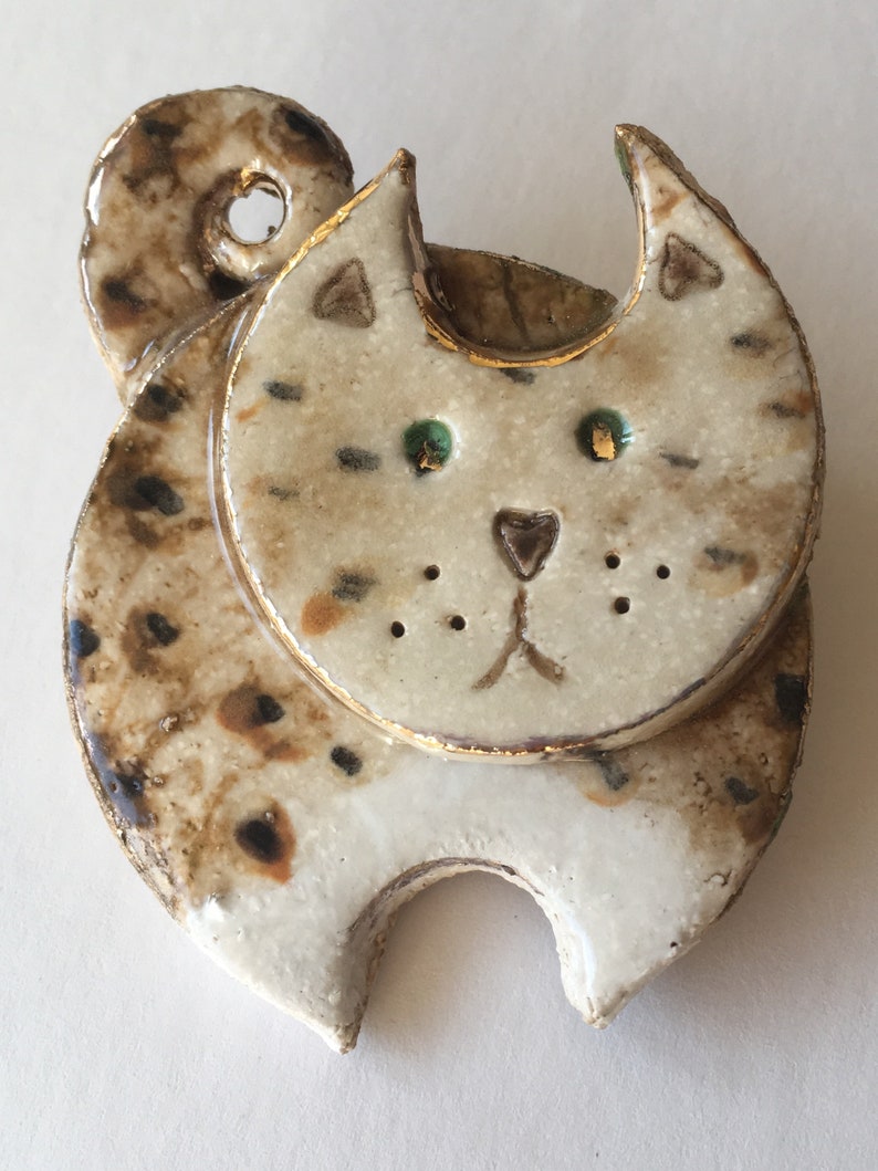 Ceramic cat brooch Quirky ceramics image 0