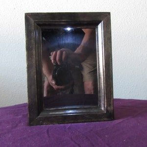 Illuminated 5x7 Shadow Box Display - Classic Black Frame for Memorabilia, Photos & Keepsakes