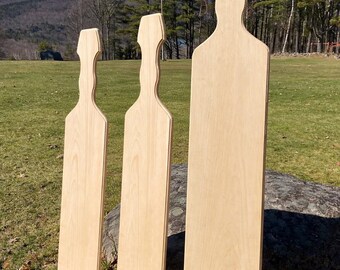 Dos paletas griegas de 4 pies y una de 5 pies de alto... (tres paletas) Mango tradicional grande y pequeño