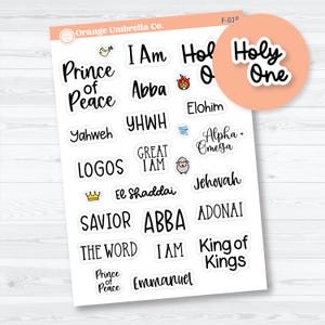 Può includere: Un foglio di adesivi con varie frasi religiose in scrittura nera, tra cui "Principe della Pace", "Io sono" e "Santo". Gli adesivi sono su sfondo bianco, con un cerchio color pesca nell'angolo in alto a destra.