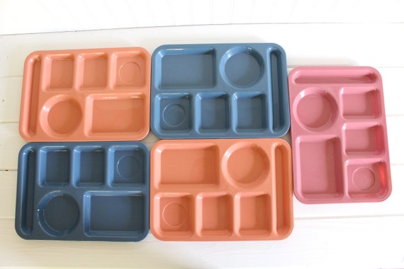 Set 18 Vintage Multi-color SiLite Stackable Lunch Cafeteria Trays
