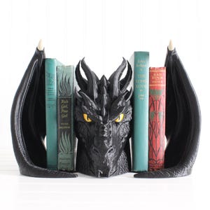 Dragon Bookshelf Decor, Dragon with Wings 3D Print
