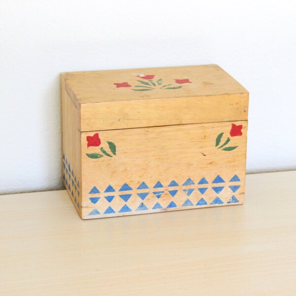 Vintage Recipe Box - Wood - Wooden - Tulips - Floral - Geometric - Country