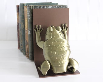 Frog Bookend, Boy's Bedroom Decor, Forest Fairytale Nursery Decor, Pond Lakehouse Home Decor