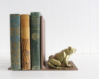 Frog Bookend, Boy's Bedroom Decor, Forest Fairytale Nursery Decor, Pond Lakehouse Home Decor