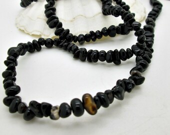 Black Onyx Small Nugget Beads, Black Nugget Bead, Black Stone Bead, 5-7mm (32" strand)