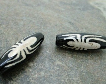 Large Tibetan DZI Agate Spider Focal Bead, Agate Pendant, Spider Pendant, Tribal Pendant (1)