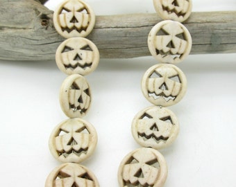 Natural White Howlite Pumpkin Bead, Jack O Lantern Bead, Halloween Pendant, 15mm (6)