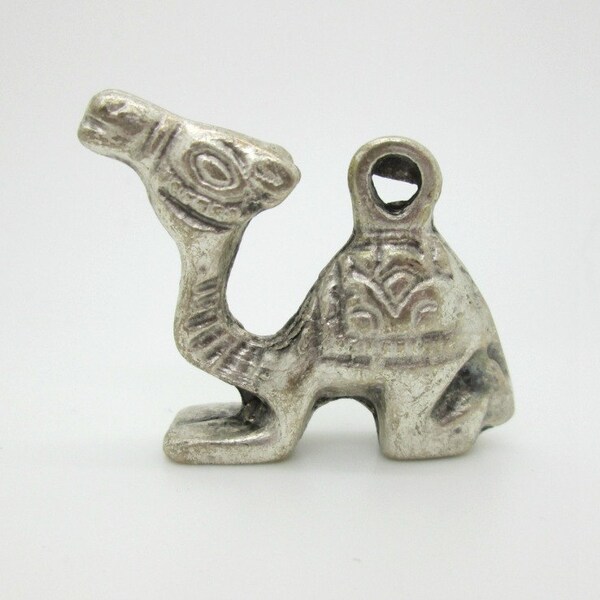 Silver Camel Pendant, Kneeling Camel, Ethnic Pendant, Boho Camel, 40x30mm (1)