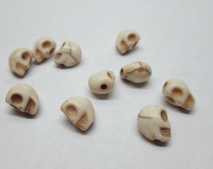 Tiny Skull Beads, 6-8mm, White Stone Skull,  Day of the Dead Skull Be…