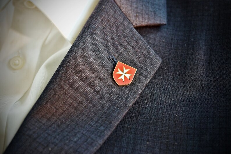 Maltese Cross Red Shield With White Cross Masonic Lapel Pin Etsy