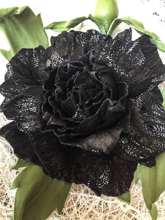 Black rose brooch deals