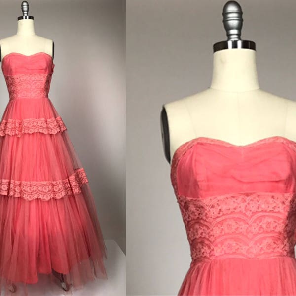Vintage 1950s Dress // Coral Strapless Prom Evening Gown // Rockabilly Quinceanera // 50s Millennial Pink Tulle & Lace Wedding Dress