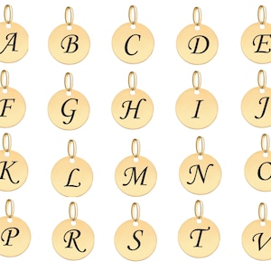 Colgante de disco con letras del alfabeto iniciales personalizadas en oro de 9 quilates Oro amarillo macizo de 375 quilates