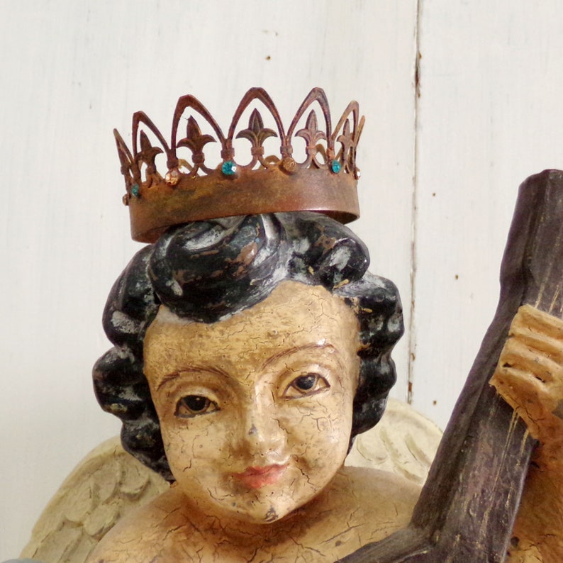 Vintage rusted Crown rhinestones statue decor