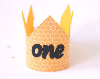 One Crown-Bee one birthday crown-Honey bee birthday-First bee day party-Bee Cake smash outfit girl-Bee theme birthday -1st bee day-bumblebee