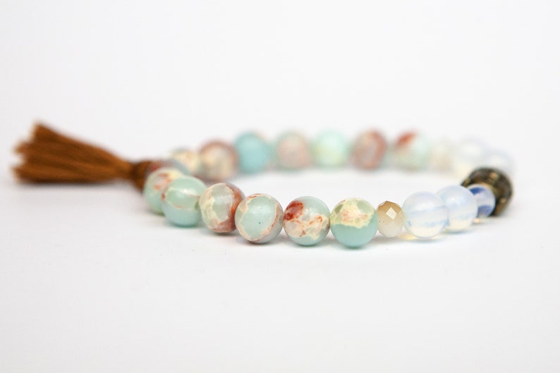 Prayer and Meditation Buddha Bracelet Blue Nature Gemstone Yoga Gift