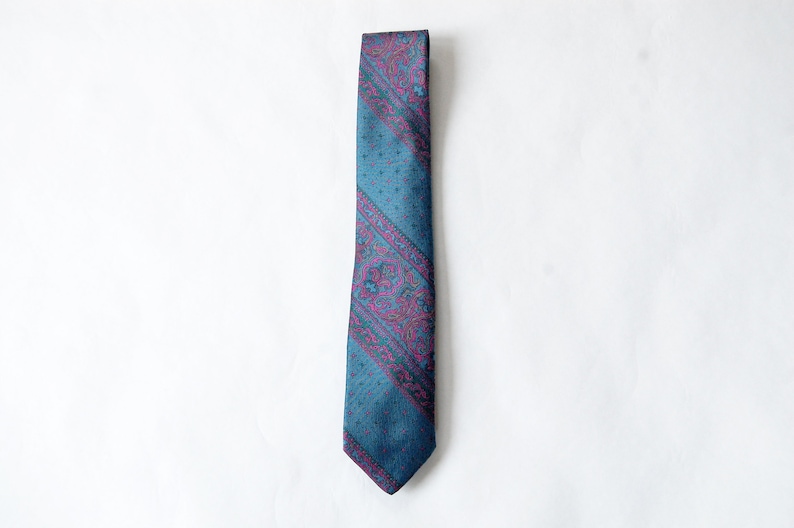 Vintage 1980s Teal Blue and Green Diagonal Ornate Abstract Necktie Silk and Polyester Tie Magenta Pink