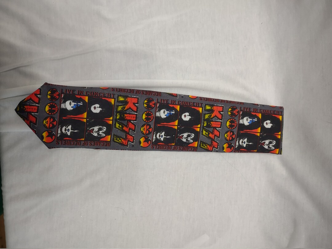 Kiss Tie Etsy