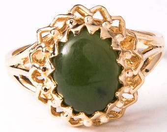 ANTIQUE JADE RING in Yellow Gold, 14k Yellow Gold, Estate Jade Ring, Oval Jade Gemstone Ring, Vintage Style Yellow Gold Ring Jade