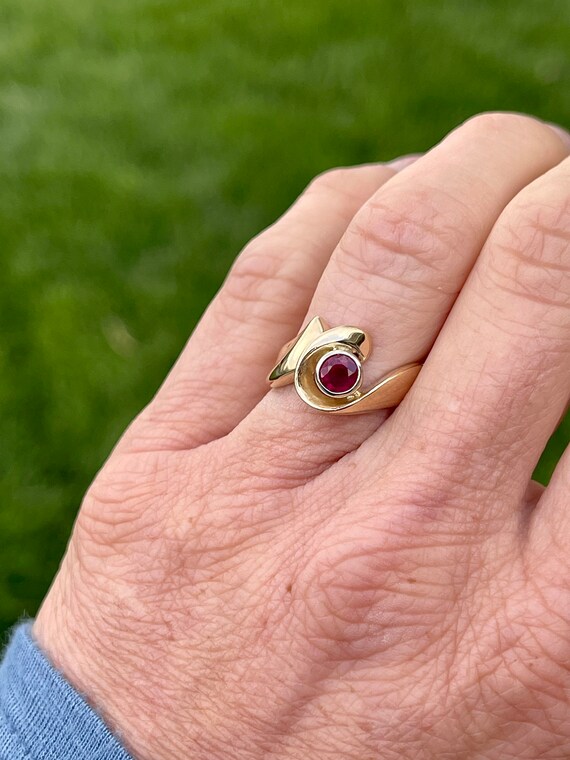 Estate Ruby Ring - Retro Ruby Ring - 14k Yellow G… - image 9