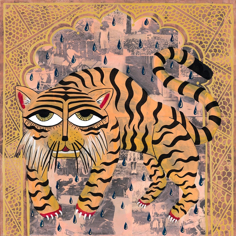 Peut inclure: Une illustration color&eacute;e d'un tigre avec des rayures noires sur un fond orange. Le tigre marche sous une pluie battante avec des gouttes bleues tombant du ciel. L'arri&egrave;re-plan est un collage de vieilles photographies.