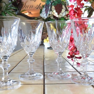 Elegant Cut Glass Design Crystal Stemware