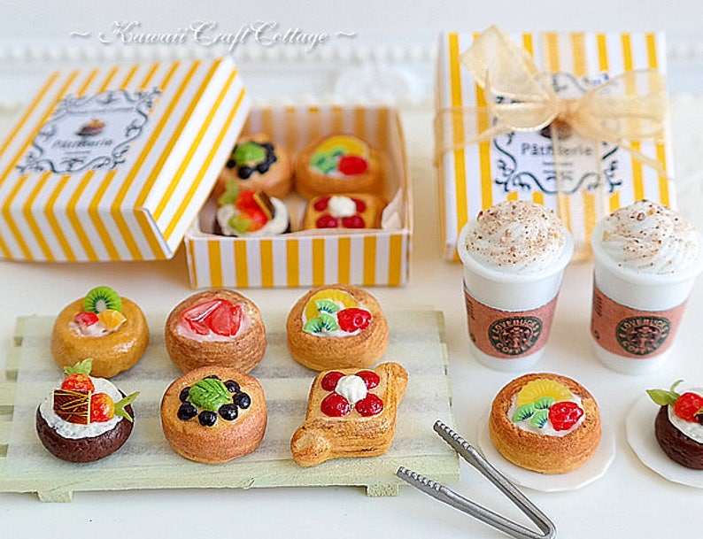 1:6 Miniature Food Danish Pastry Bakery Miniature Patisserie Mini Starbucks Coffee Tea Latte Beverage Drinks Dolls Fake Food 1/6 scale food 