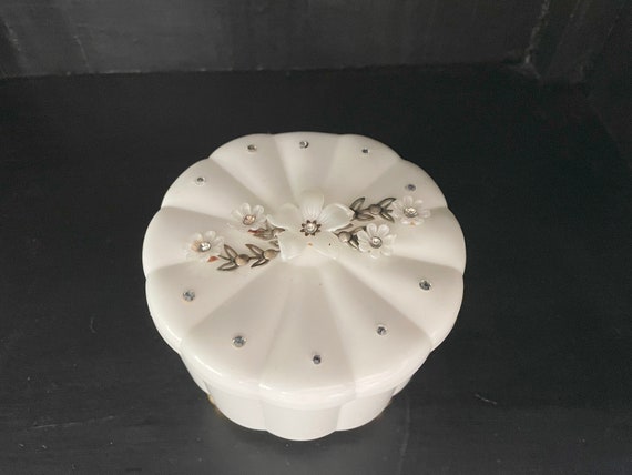 Vintage White Plastic Container by Menda Co. -  P… - image 3