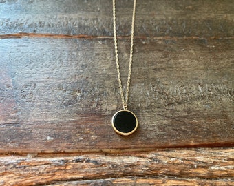 14K Yellow Gold 17" long Chain with 14k Black Onyx pendant