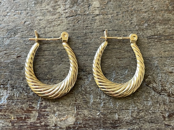 Sliver Hoop Earrings - handmade hammered lightweight large 14K Gold ho –  Foamy Wader