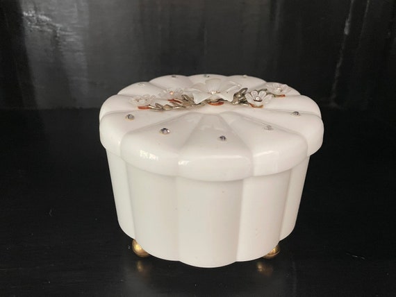 Vintage White Plastic Container by Menda Co. -  P… - image 2
