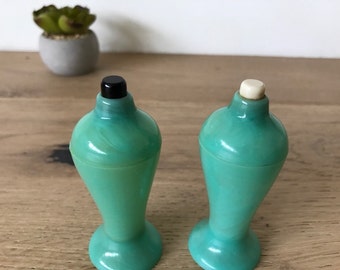 Vintage plastic Turquoise Salt and Pepper Shaker Set by Carvanite of Los Angeles
