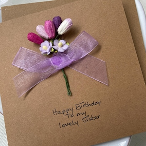 Tulipes lilas, carte d'anniversaire, fleurs en papier, carte d'anniversaire pour soeur, carte d'anniversaire pour amie, carte pour femme, carte pour maman, carte faite main, cadeau pour elle