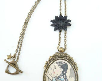 collier vintage fleurs guipures noires