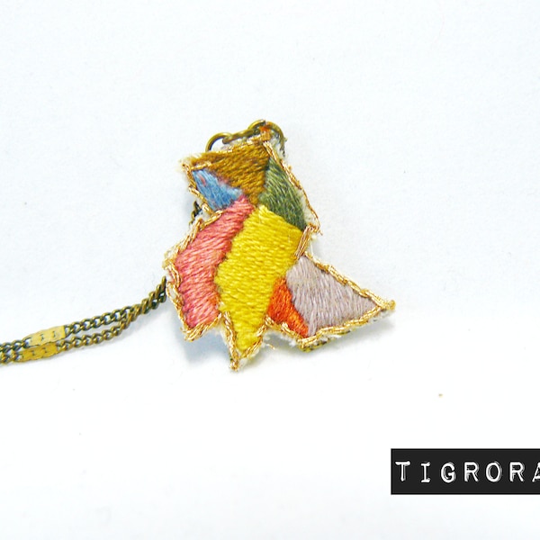origami small cocotte hand embroidered necklace