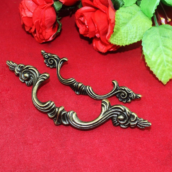 1 or 4 Metal Bronze Drawer Pulls - Vintage Euro Style Bureau Cabinet Decor Handle - Two Size  2.5"/3.7"(64mm/94mm) Pitch Row - p124