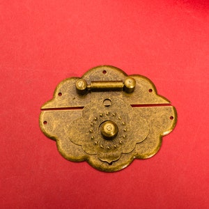 Flower Side Hasp Ancient Bronze Metal Hidden Lock Catch Chest Buckle Clasp 2 1/2x2 65mmx51mm h117 image 9