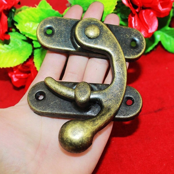 Retro Swing Hasp – Bronze Right Ox Horn Hollow Latches Wooden Box Hide Buckle Clasp – 3.3"x4"(85mmx101mm) – h204