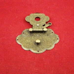 Flower Side Hasp Ancient Bronze Metal Hidden Lock Catch Chest Buckle Clasp 2 1/2x2 65mmx51mm h117 image 6