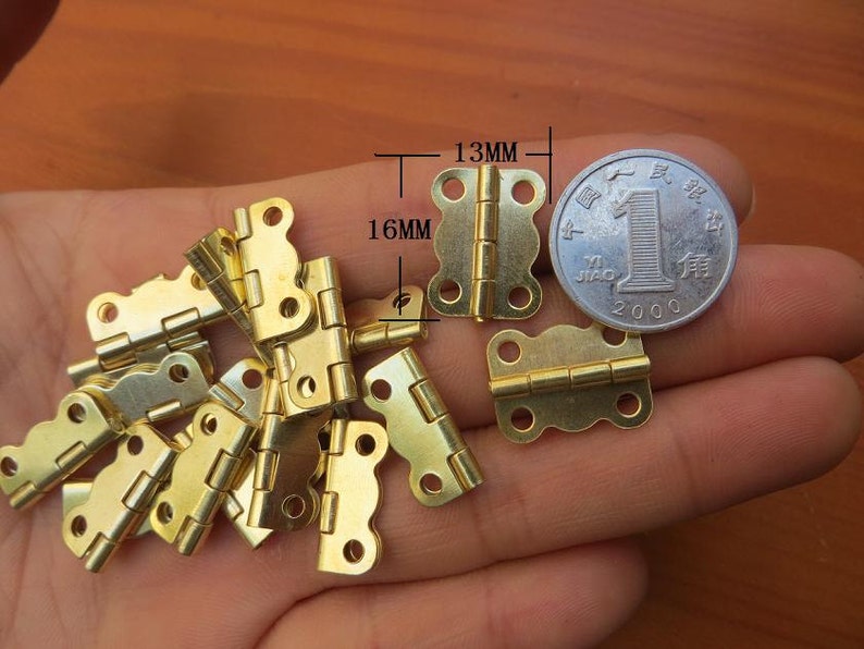 50 Bisagras Pequeñas Para Manualidades, Pequeñas Bisagras Plegables Doradas Con 200 Tornillos, Adecuadas Para Cajas De Joyería Y Casas De Muñecas
