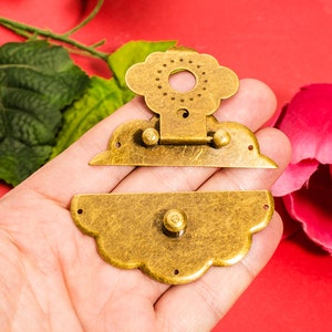 Flower Side Hasp Ancient Bronze Metal Hidden Lock Catch Chest Buckle Clasp 2 1/2x2 65mmx51mm h117 image 8