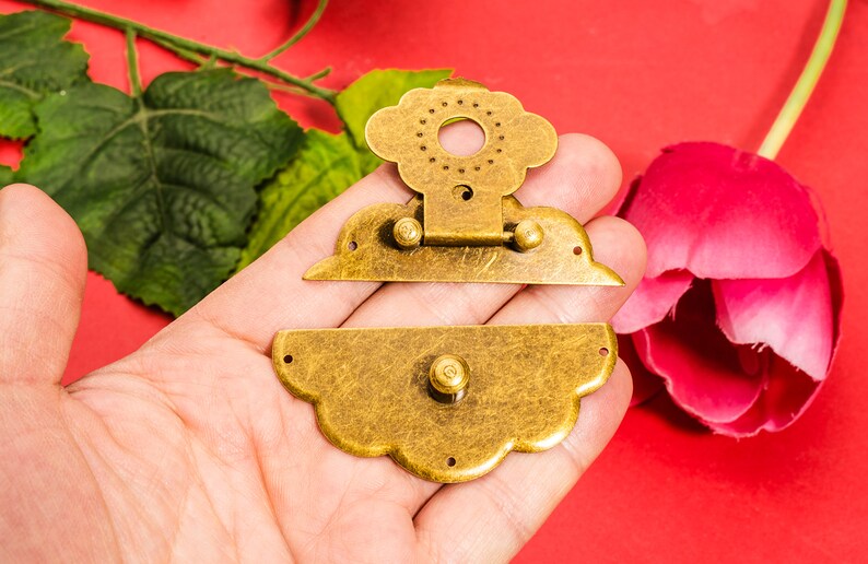 Flower Side Hasp Ancient Bronze Metal Hidden Lock Catch Chest Buckle Clasp 2 1/2x2 65mmx51mm h117 image 8